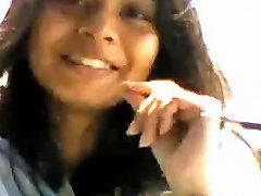 Beautiful Ahmedabad Girl Aisha Suck BF Cock In Car